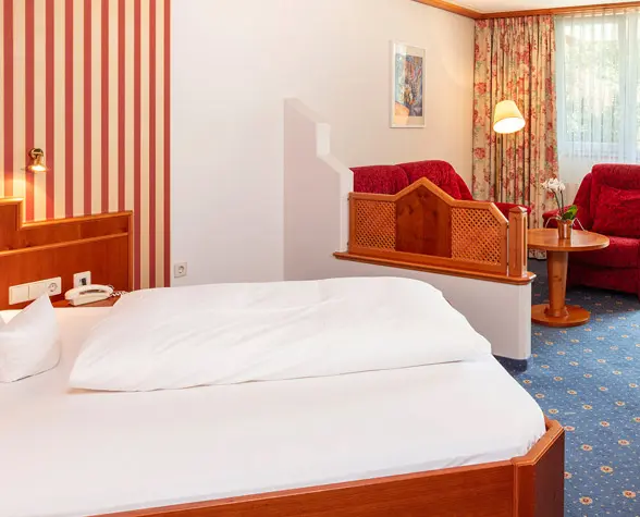 Gemütliches, modern eingerichtetes Zimmer Bad Krozingen mit Blick auf den Kurpark