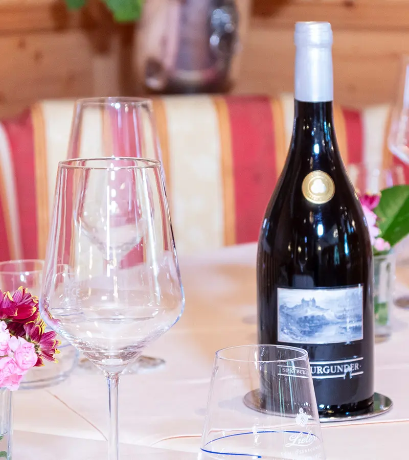 Stilvoll gedeckter Tisch im Parkhotel für Feste & Feiern in Bad Krozingen